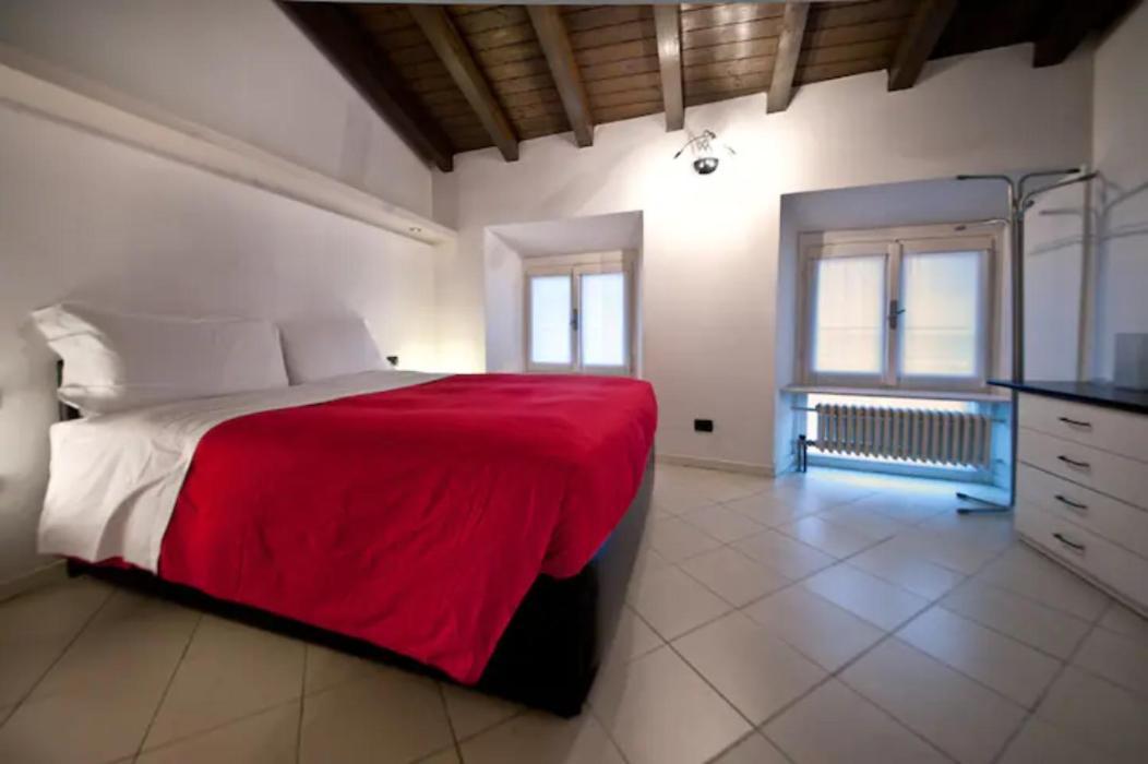 Cute And Cozy Centro Citta' Apartment Бергамо Екстериор снимка